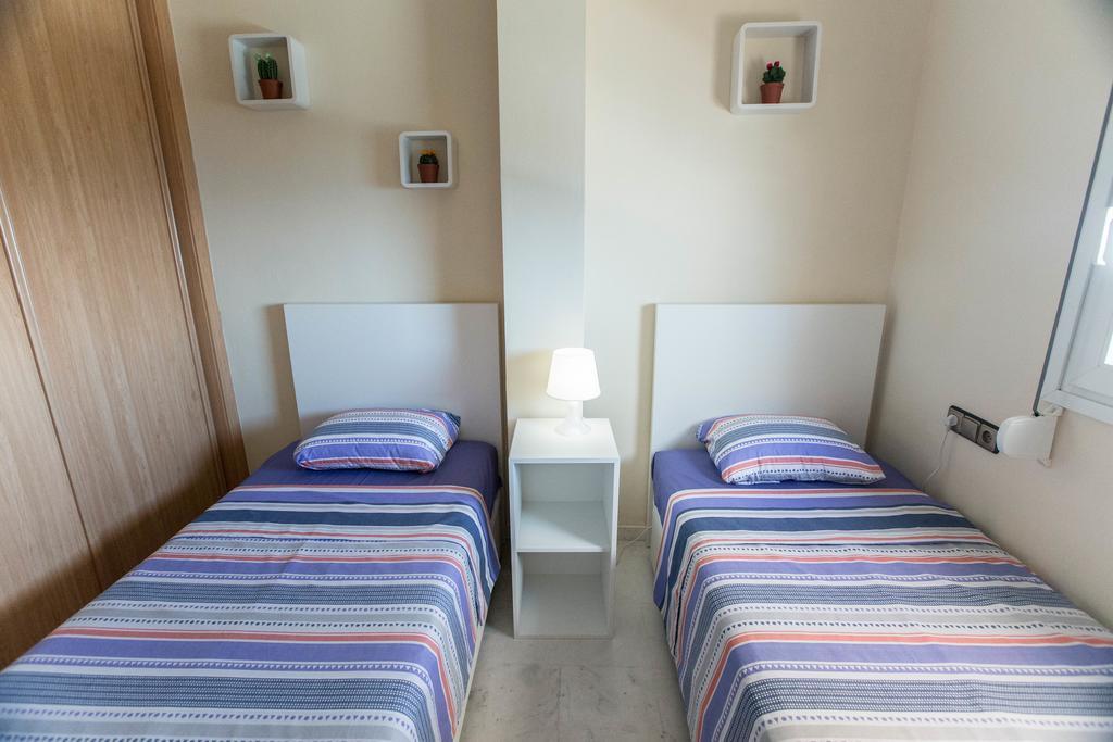 טורמולינוס Deluxe Sea View Apartments מראה חיצוני תמונה