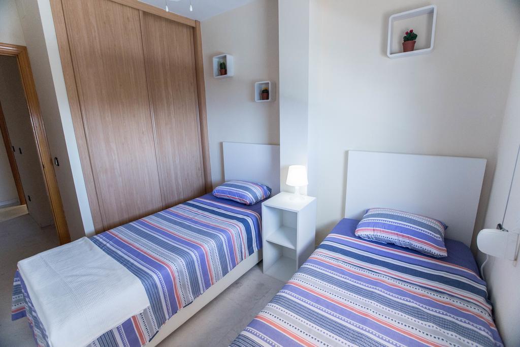 טורמולינוס Deluxe Sea View Apartments מראה חיצוני תמונה